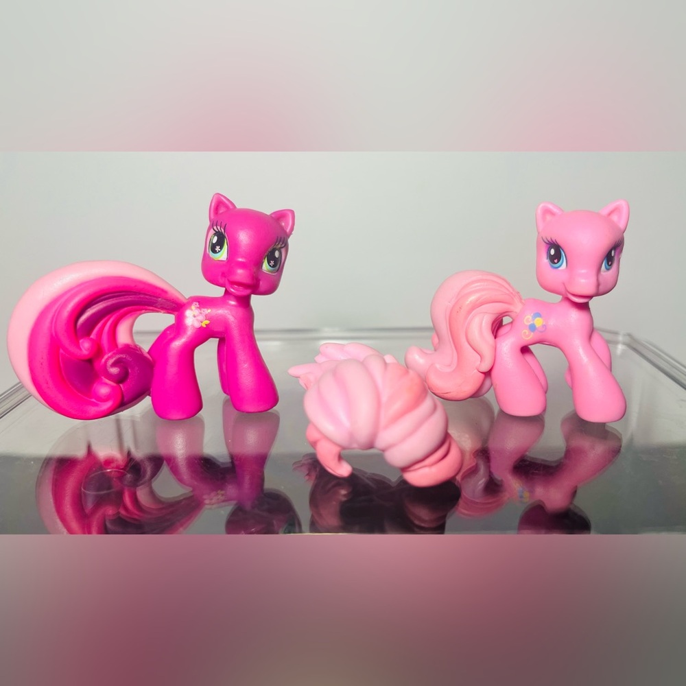 2008 MLP G3.5 Pinkie Pie/Pinkie Pie's Mom “Mom Pie” 3” Plastic Ponyville Figures